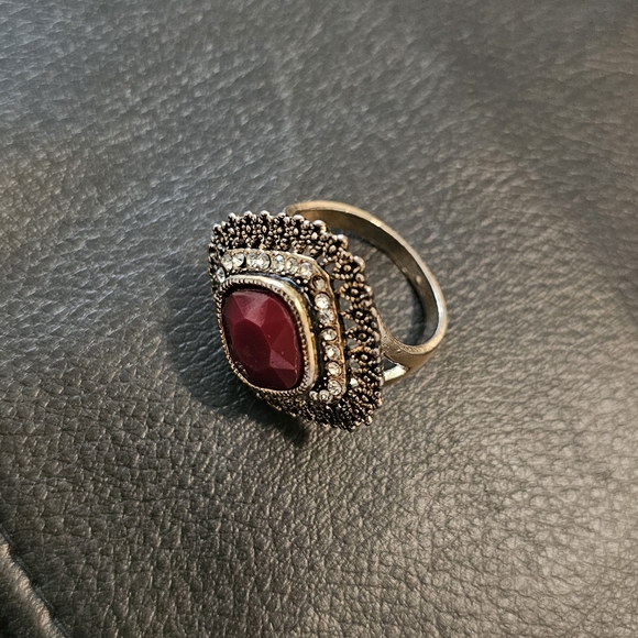 Ring - Picture 8 of 9